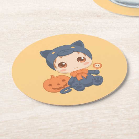 Dessous-de-verre Rond En Papier Première Halloween mignonne bébé noir costume de c (Incliné)