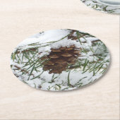 Dessous-de-verre Rond En Papier Snowy Pine Cone I (Incliné)