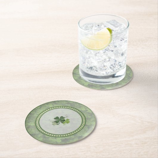 Dessous-de-verre Rond En Papier St. Patrick's Day Shamrock (En situation)