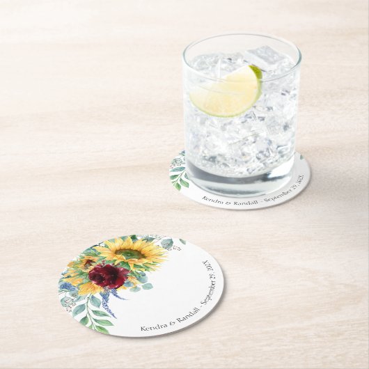 Dessous-de-verre Rond En Papier Tournesols rustiques et Mariage Floral Rose Round (En situation)