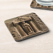 Dessous-de-verre Stele votif de marbre et de grès avec le figu (Côté gauche)