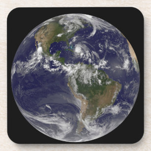 Dessous-de-verre Terre Pleine Avec L'Ouragan Irène Au-Dessus Des Ba