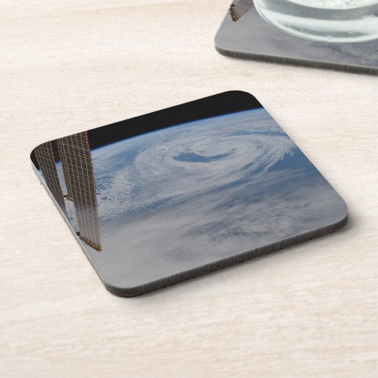 Dessous-de-verre Un Système De Faible Pression Mi-Atlantique. (Côté gauche)