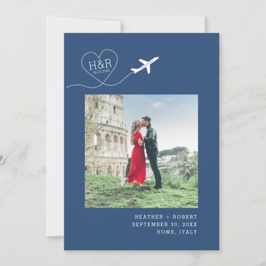 Destination Wedding Blue Airplane Monogram Afbeeld Save The Date (Voorkant)