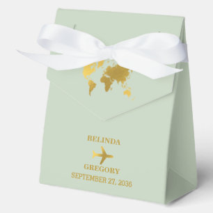 Destination Wedding World Passport Sage Green Gold Bedankdoosjes