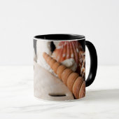 Detail van zeeschelpen van over de hele wereld mok (Voorkant rechts)