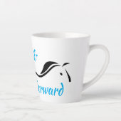 Détendez-vous & Forward Latte Mug par Anna Blake. (Droite)