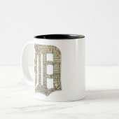 Detroit City Map Old English D Tweekleurige Koffiemok (Voorkant links)