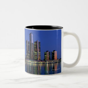 Detroit Skyline bij nacht Tweekleurige Koffiemok