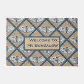 Deurmat met witte Moth tegels (Voorkant)