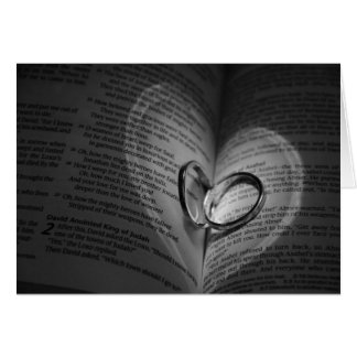 Deux anneaux des hommes en bible