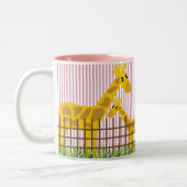 Deux (Aussi) Mignonnes Giraffes Mugs (Gauche)