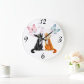 Deux chats et papillons Horloge murale (Maison)