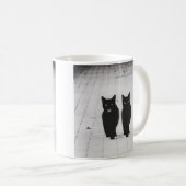 Deux chats noirs classique Mug de café (Devant droit)