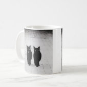Deux chats noirs classique Mug de café (Devant gauche)