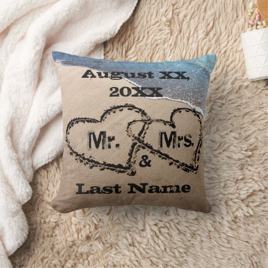 Deux Coeurs Dans Le Sable M. & Mme Mariage Coussin (Couverture)