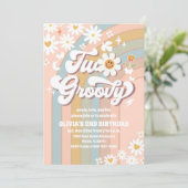 Deux invitations d'anniversaire Groovy Daisy (Debout devant)