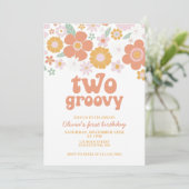 Deux invitations rétro fleuries groovy pour un pre (Debout devant)