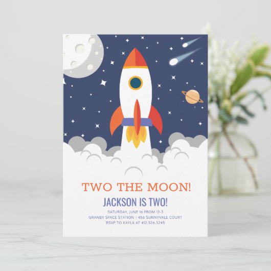 Deux la lune Rocket Ship Anniversaire Invitation (Debout devant)