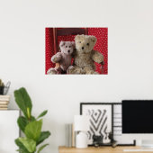 deux nounours dans une affiche rouge (Bureau à domicile)