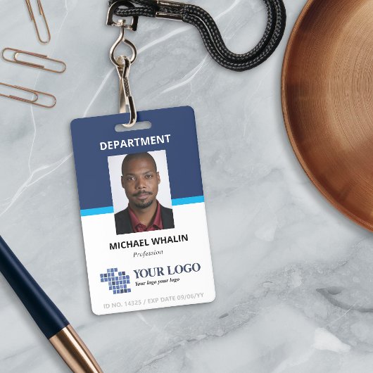 Deux nuances de badge ID vertical professionnel av