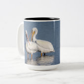 Deux pélicans blancs Mug (Devant gauche)