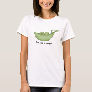 Deux pois dans le T-shirt de cosse