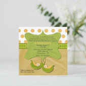Deux pois dans un Baby shower de pois Invitation p (Debout devant)