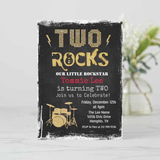 Deux Rocks Rockstar Drumset 2e Invitation d'annive (Debout devant)