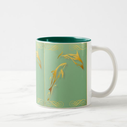 Deux tasses de dauphins d'or (Droit)