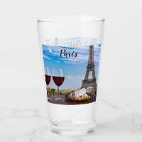 Deux verres de vin en café à Paris