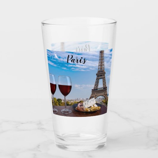 Deux verres de vin en café à Paris (Devant)
