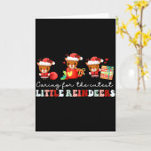 Devdoxtee Caring For The Cutest Reindeers Mother B Kaart (Gele Bloem)