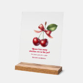 Devinez combien de cerises dans le pot ? Fête d'an (Angle)