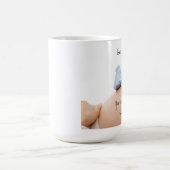 Devinez quoi ! Mug d'annonce de grossesse (Centre)