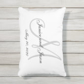 D'extérieur Mariage de monogramme blanc gris Coussin (Devant (Vertical))