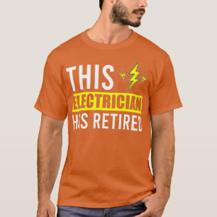 Deze elektricien heeft Lineman in dienst genomen T-shirt