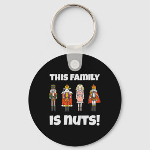 Deze familie is een notenkrakerteam met bijpassend sleutelhanger