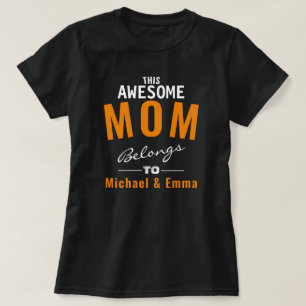 Deze Geweldige mama hoort  namen toevoegen T-shirt