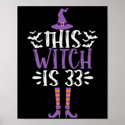 Deze heks is 33th Funny Spooky Halloween Birthday Poster (Voorkant)