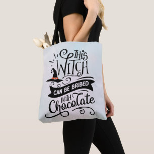 Deze heks kan worden omgekocht met chocolade hallo draagtas
