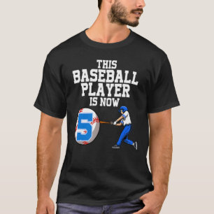 Deze honkballer is nu 5 jongen honkbal birthda t-shirt