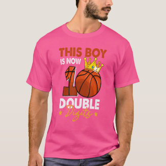 Deze jongen is nu 10 dubbelcijferige Basketball 10 T-shirt