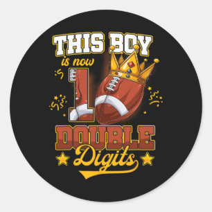 Deze jongen is nu 10 Football met dubbele cijfers Ronde Sticker