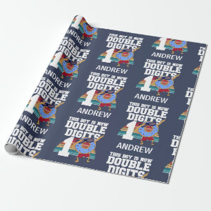 Deze Jongen is Nu Dubbele Cijfers Grappig 10e Verj Cadeaupapier