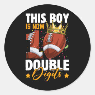 Deze jongen nu 10 Football met twee cijfers 10 jaa Ronde Sticker
