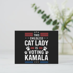 Deze kinderloze kattendame stemt Kamala 2024 Briefkaart