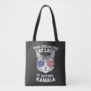Deze kinderloze kattendame stemt Kamala-verkiezing Draagtas