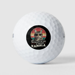 Deze kinderloze kattenvrouw stemt op Kamala Golfballen