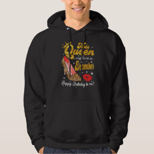 Deze koningin werd geboren in een gelukkige verjaa hoodie